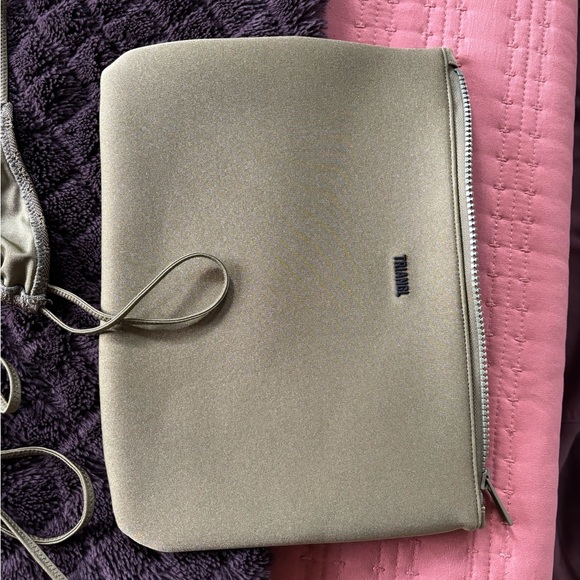 Triangl Vinca Pine Bikini - Picture 8 of 9